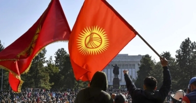 Кризис парламентаризма в Кыргызстане: депутаты под давлением и риск арестов